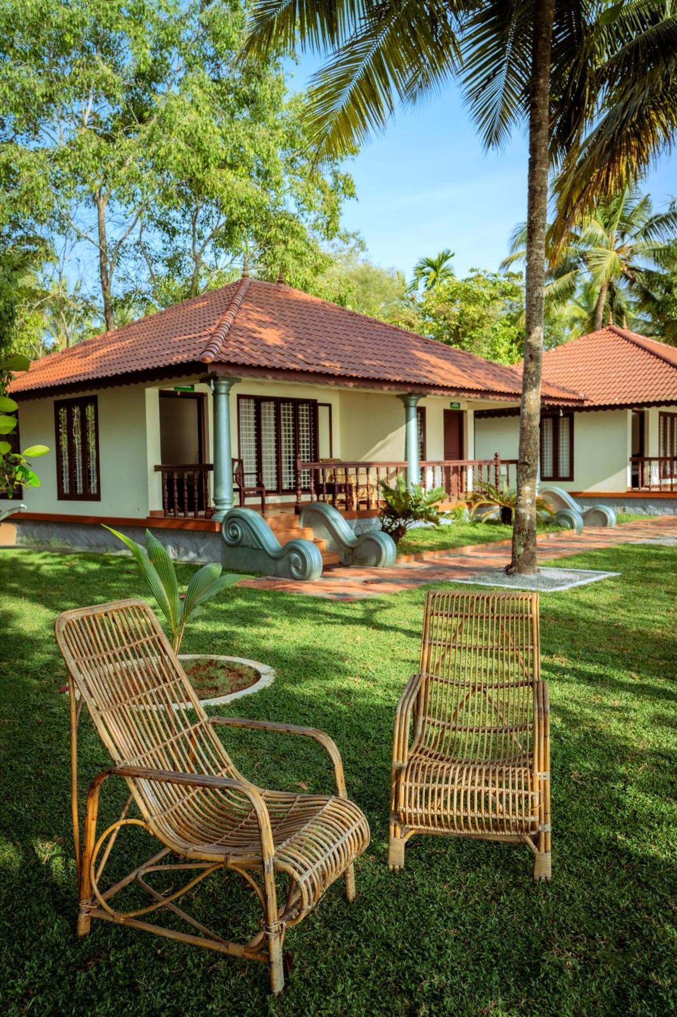 Dhathri Ayurveda Resort And Panchakarma Centre Kāyankulam Exterior foto