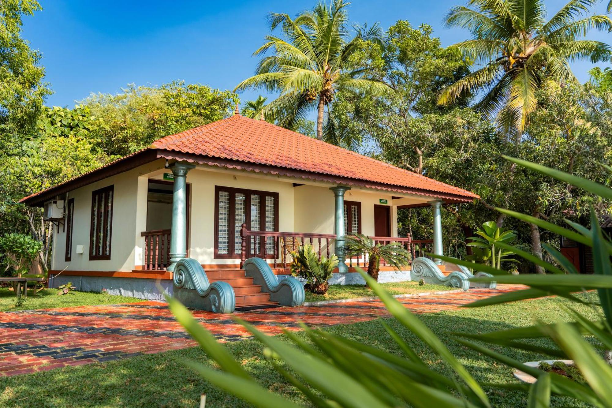 Dhathri Ayurveda Resort And Panchakarma Centre Kāyankulam Exterior foto